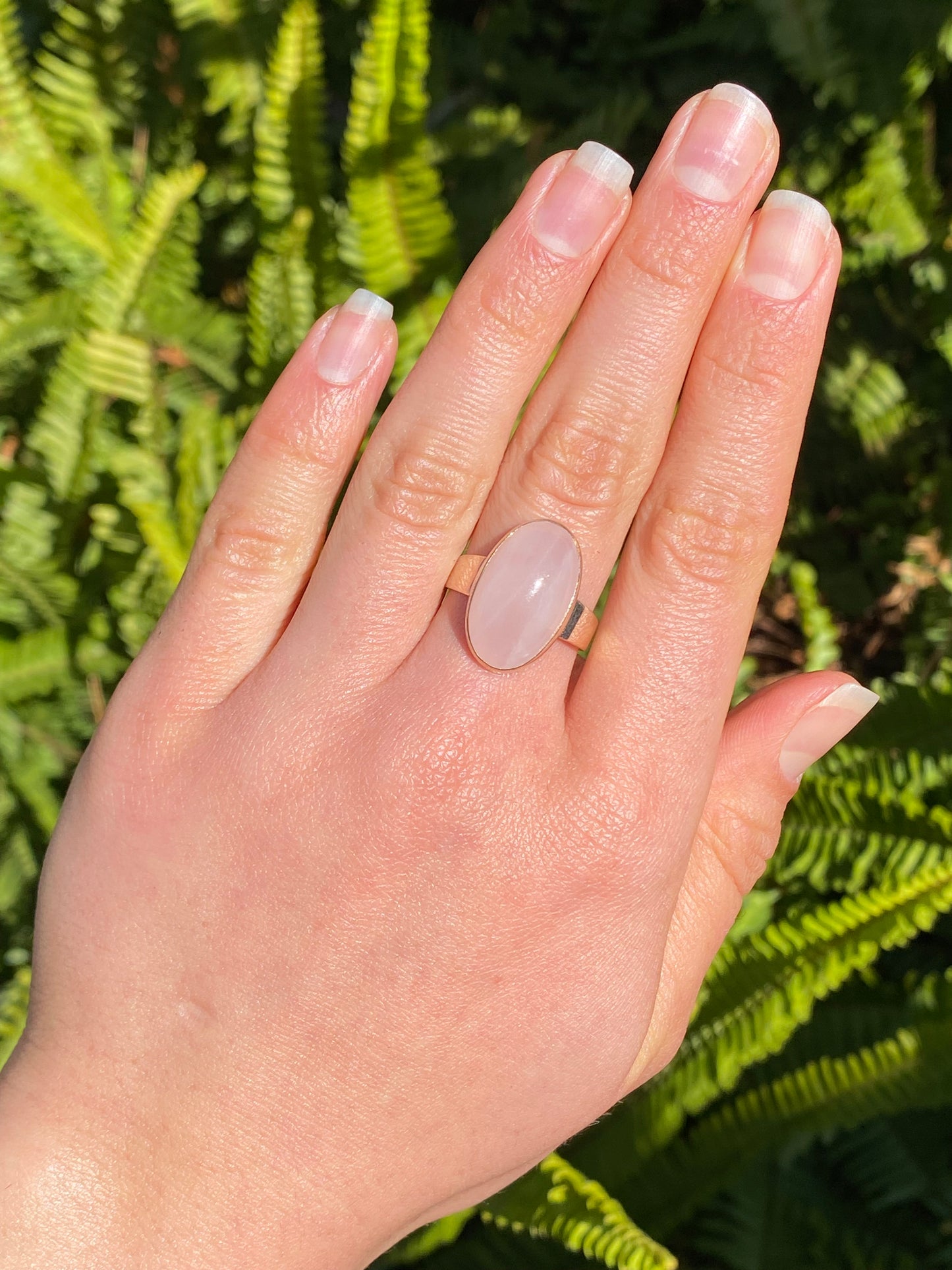 9K gold rose quartz ring, circa 1960's.
