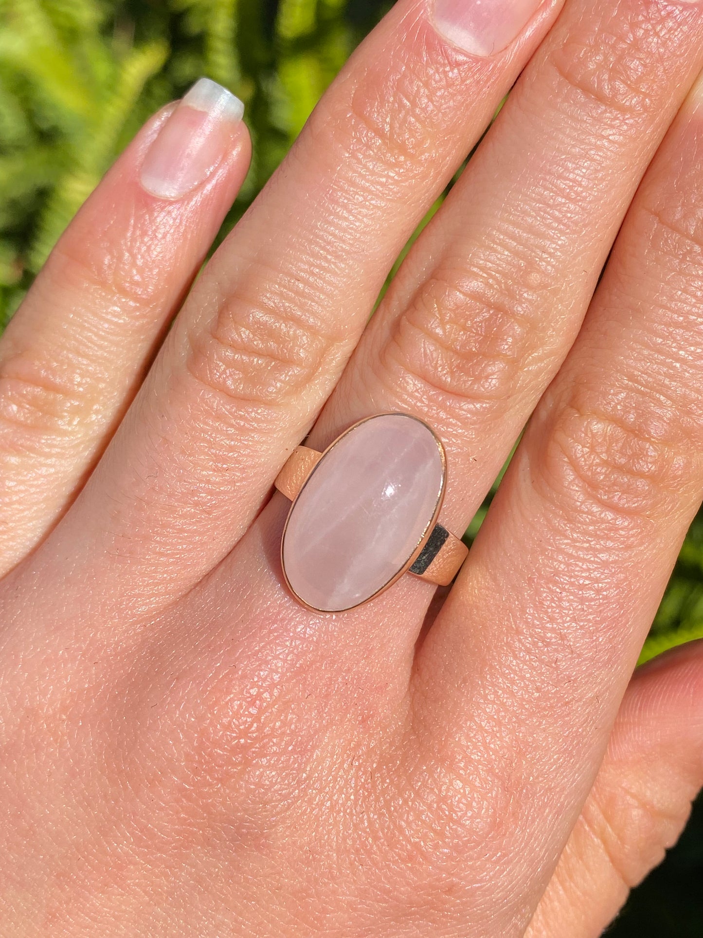 9K gold rose quartz ring, circa 1960's.