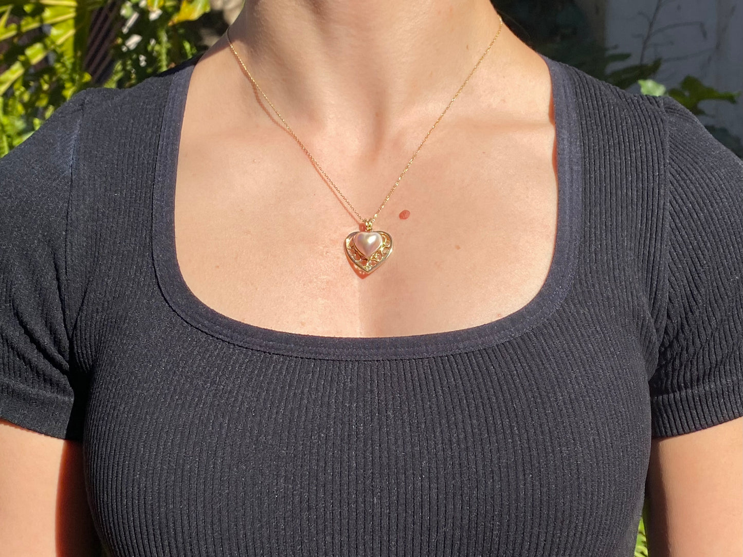 9K gold pink mabe pearl filigree heart pendant.
