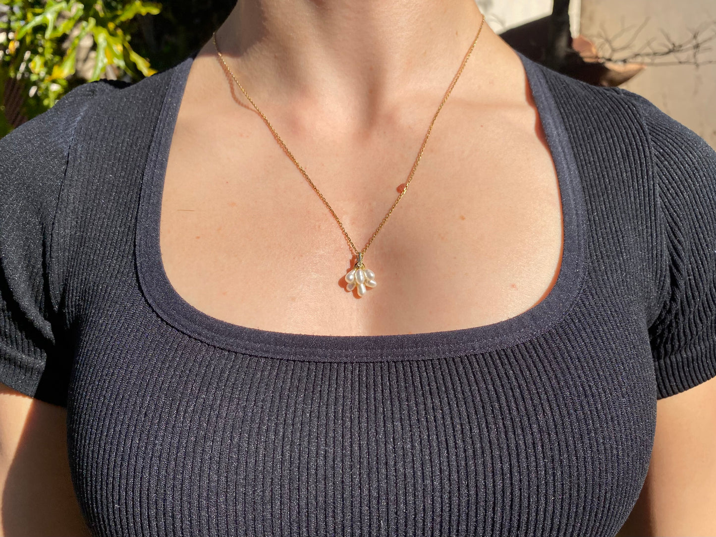 9K gold pearl 'tassel' and diamond pendant.