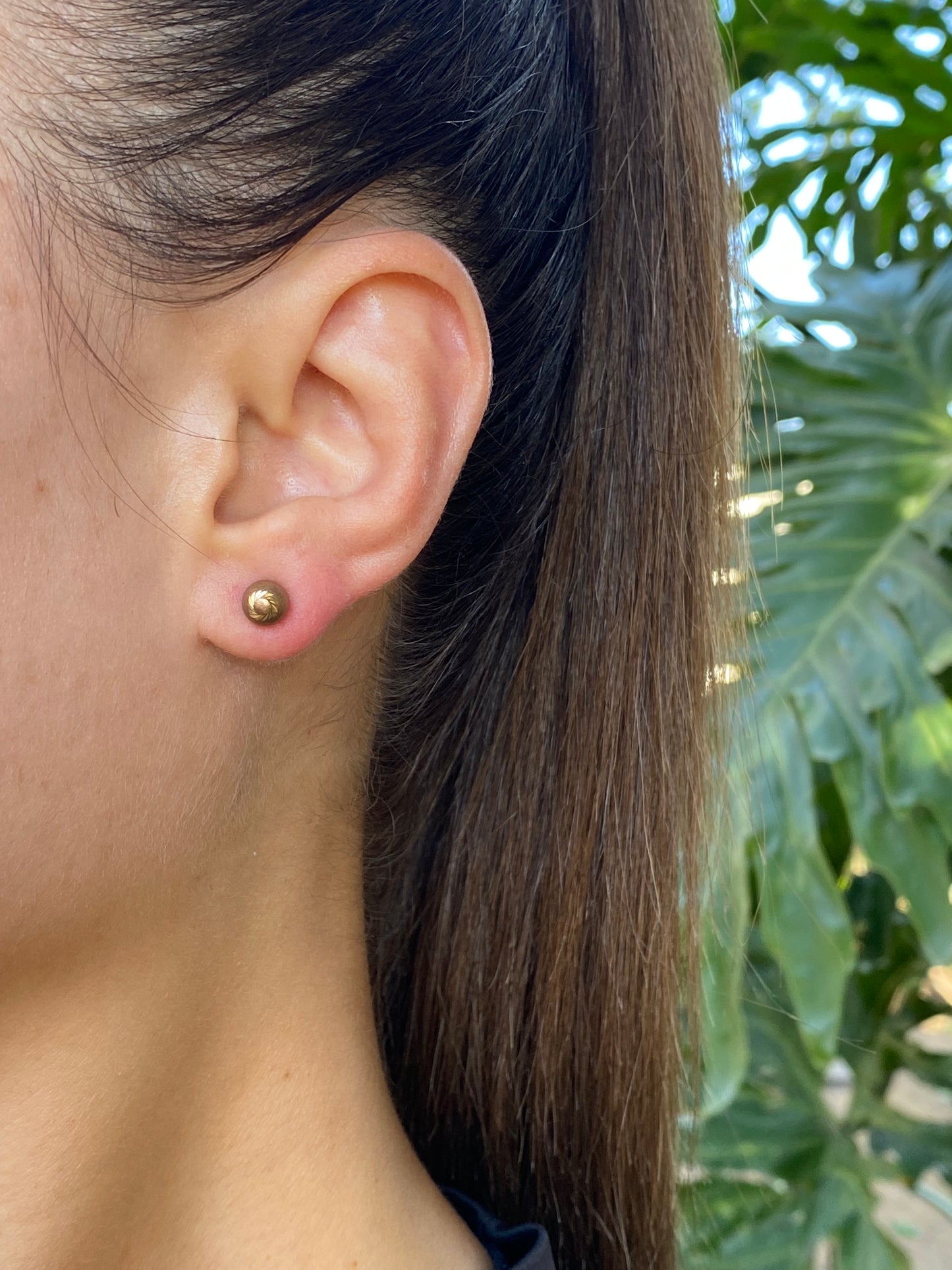 9K gold ball design stud earrings, circa 1970's.