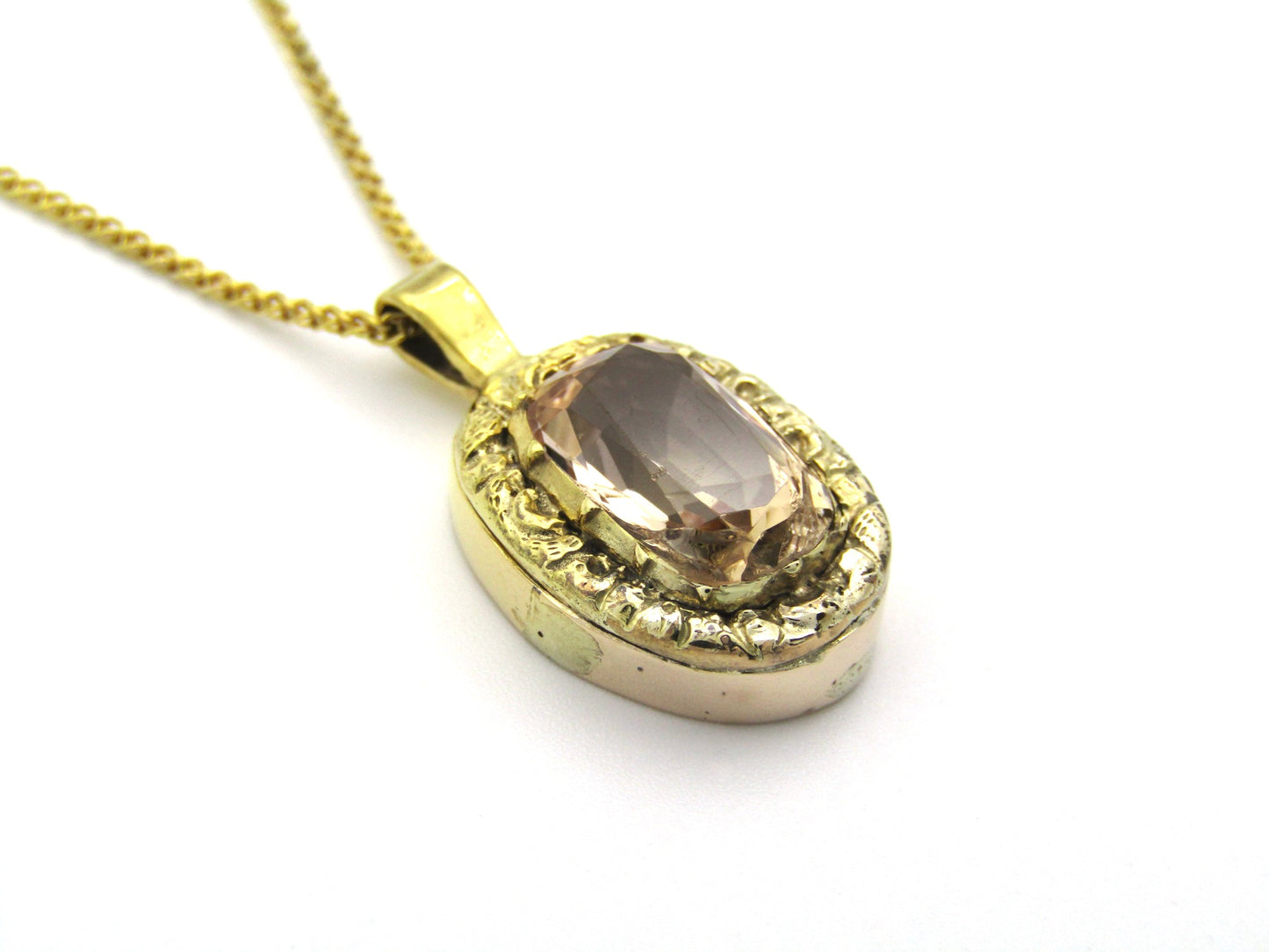 9K gold vintage topaz pendant with Italian chain.