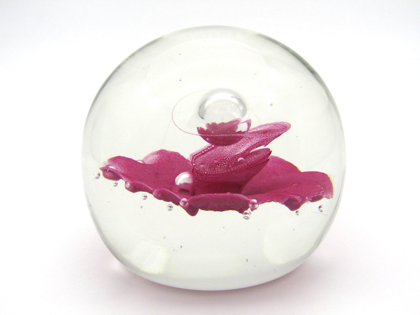Caithness Sentinel Pink Art Glass paperweight, Circa 1982.