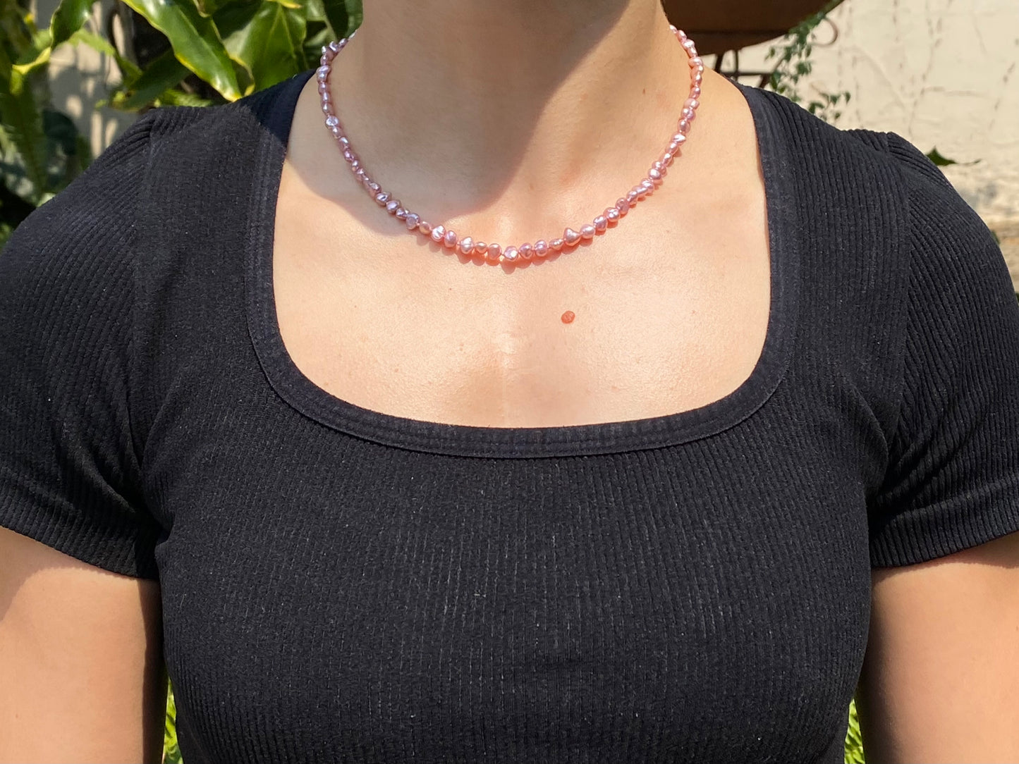 9K gold freshwater pearl necklace.