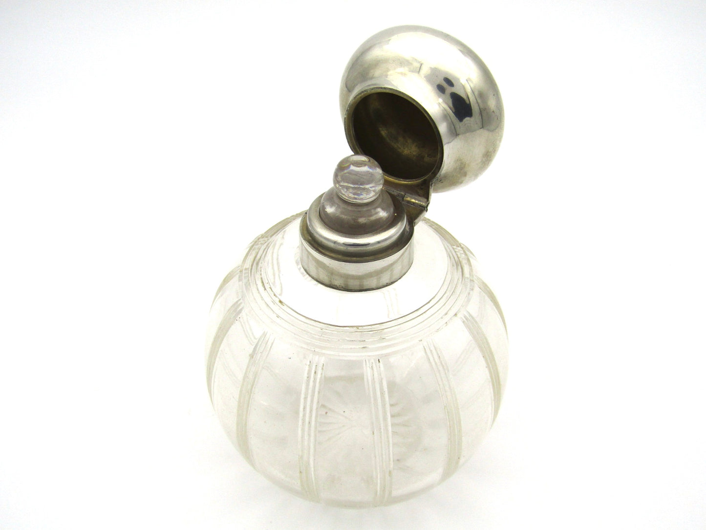 Silver-topped scent bottle by Mappin & Webb, London, 1915.