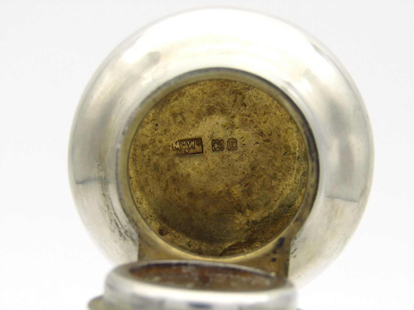 Silver-topped scent bottle by Mappin & Webb, London, 1915.