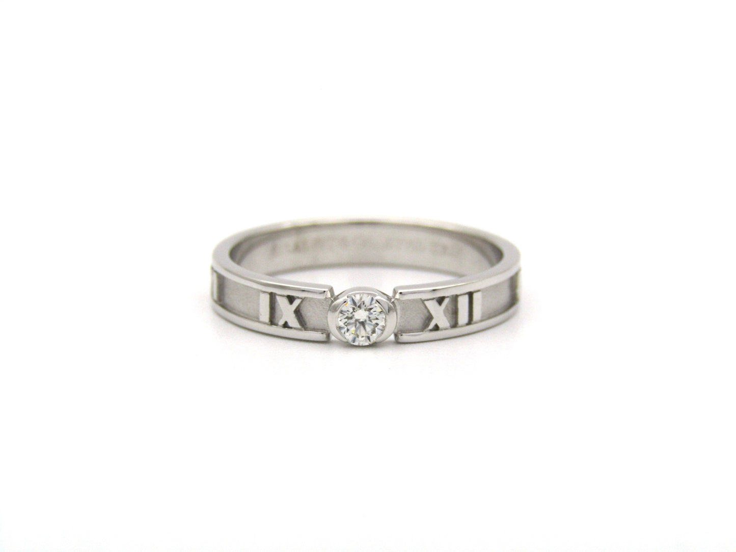 18K gold Tiffany & Co. Atlas diamond ring.