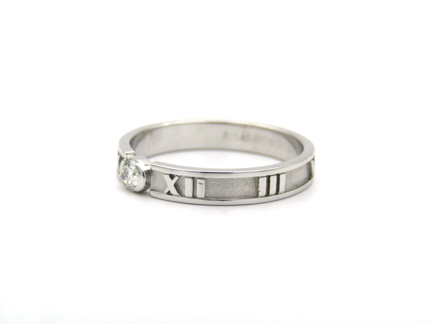 18K gold Tiffany & Co. Atlas diamond ring.
