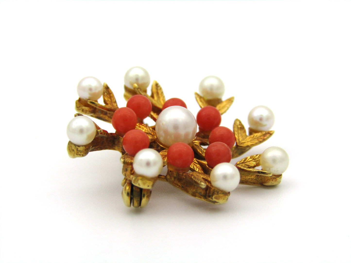 9K gold pearl and coral brooch, London 1964, by H&T.