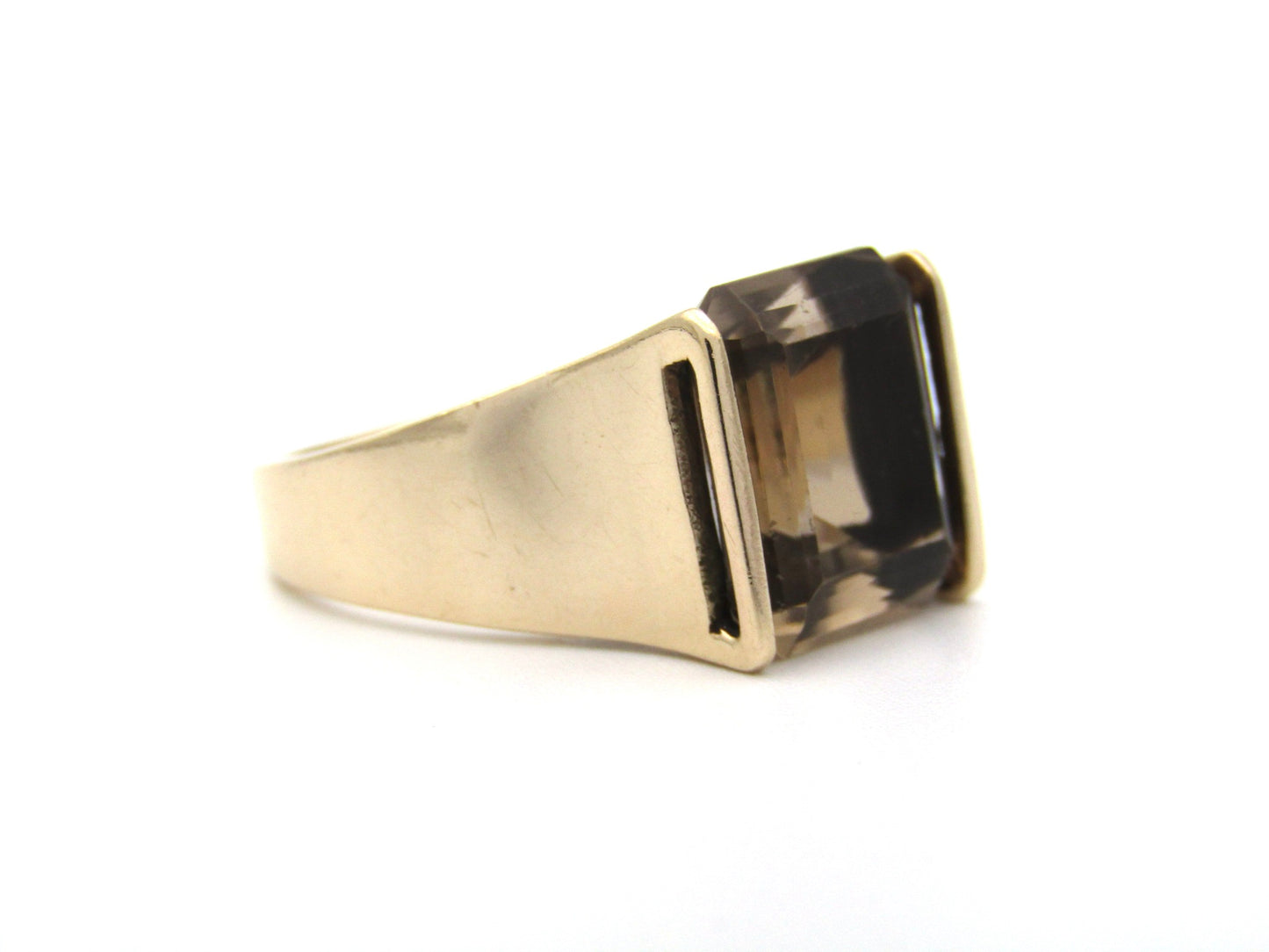9K gold smoky quartz ring, circa 1970's.