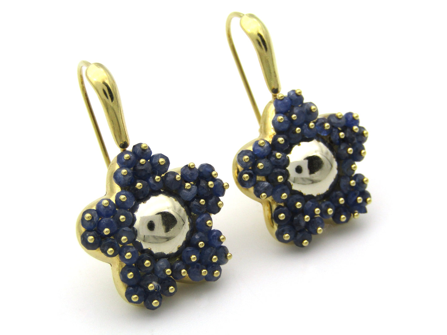 18K gold sapphire flower earring by Le Gi of Italy, circa 1990.
