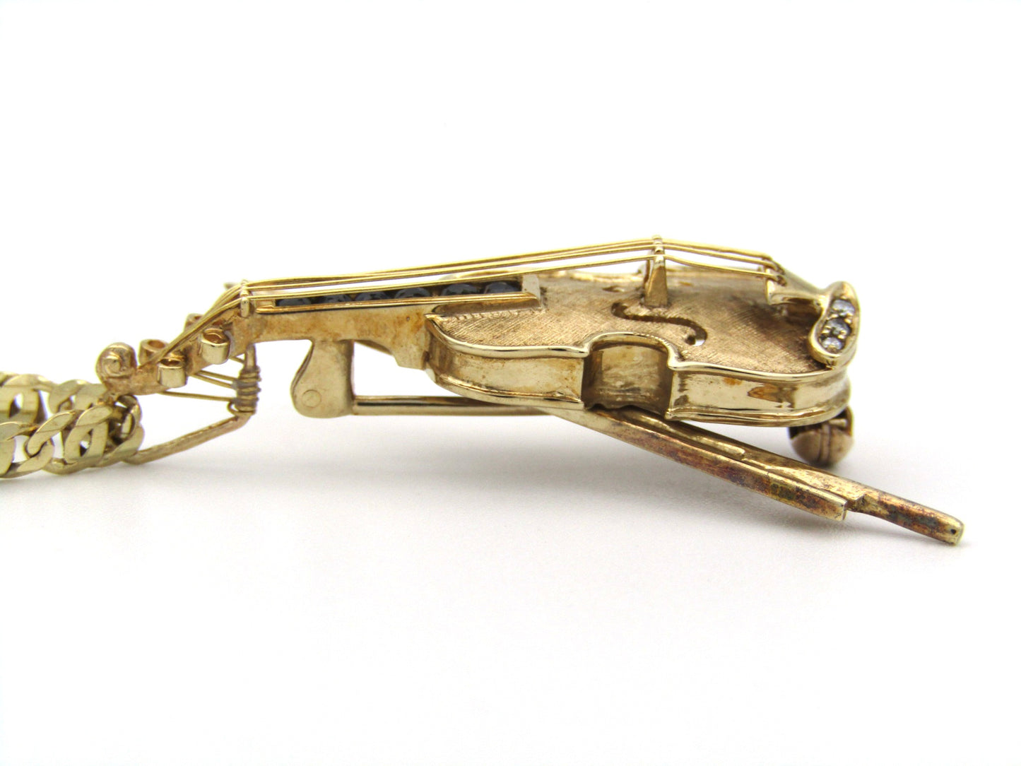 9K gold diamond and sapphire violin brooch/ pendant, Birmingham, 1991.