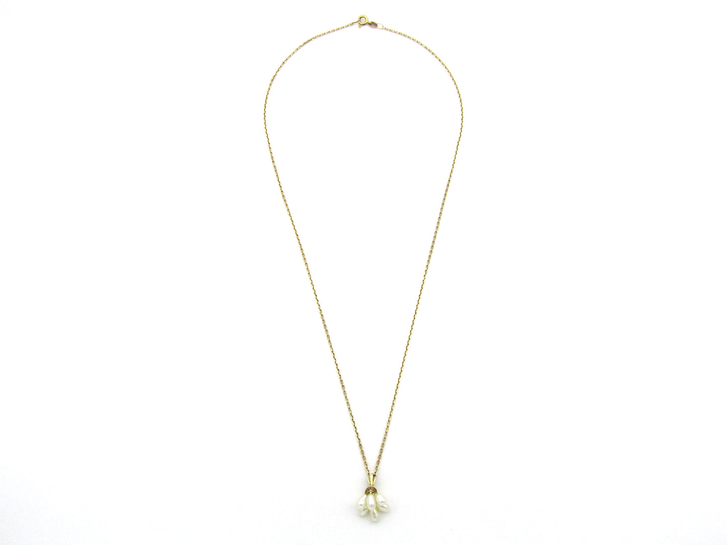 9K gold pearl 'tassel' and diamond pendant.