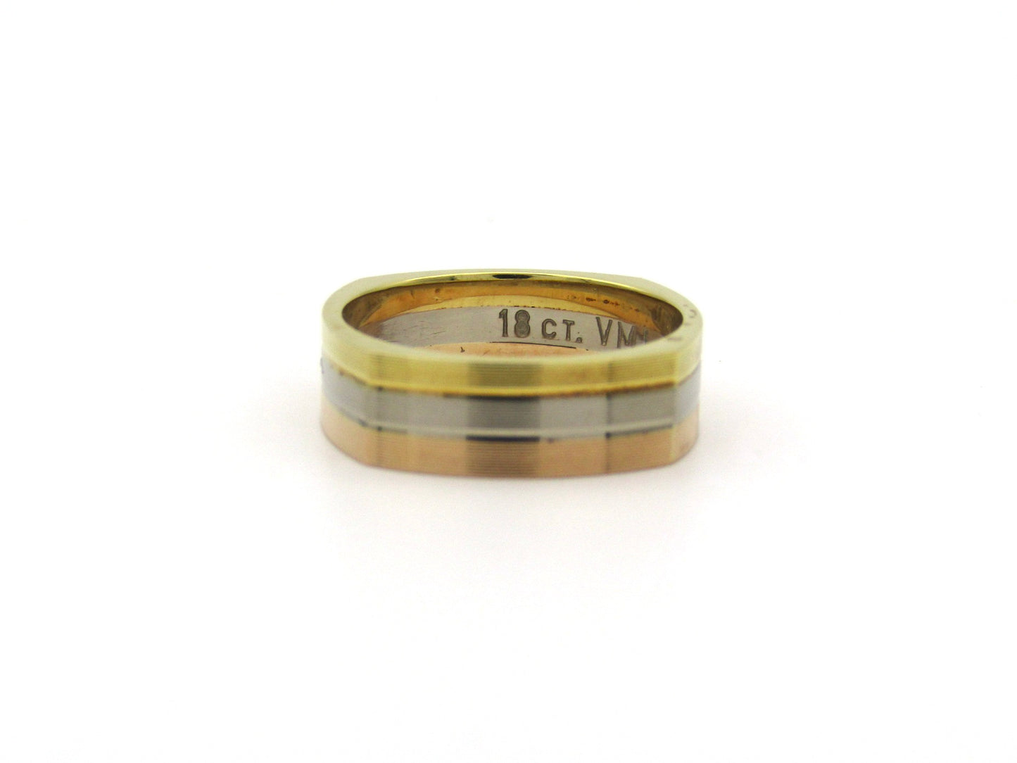 18K tri-colour gold diamond ring, circa 1970's.