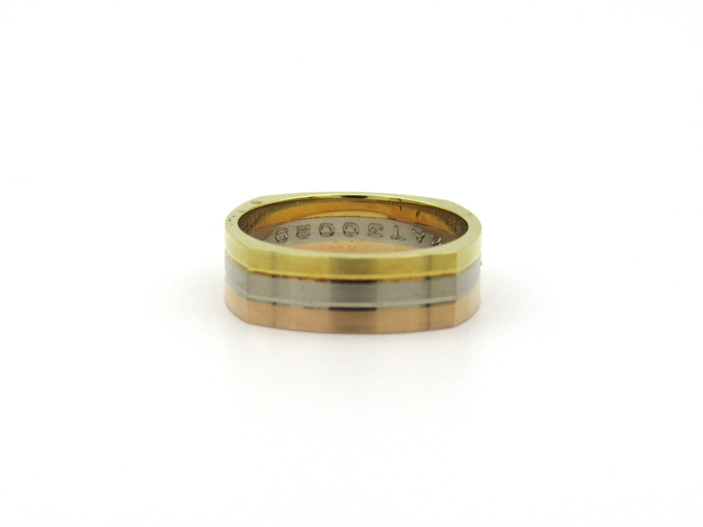 18K tri-colour gold diamond ring, circa 1970's.