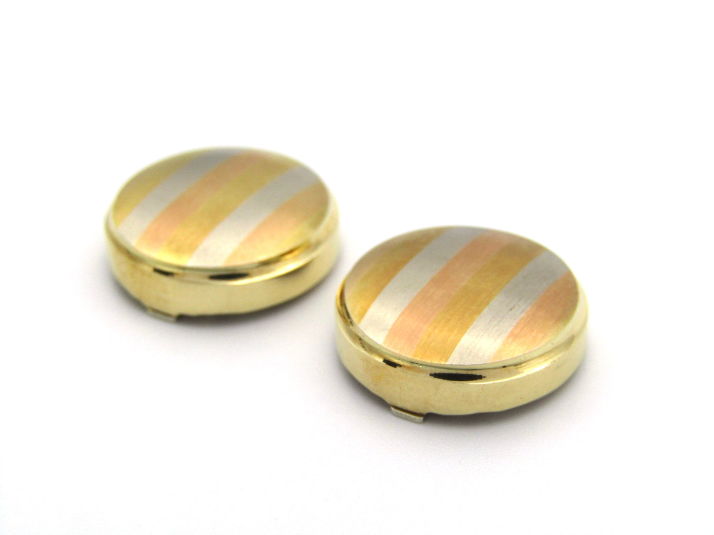 18K gold tri-colour gold button covers by UnoAerre, circa 1970's.