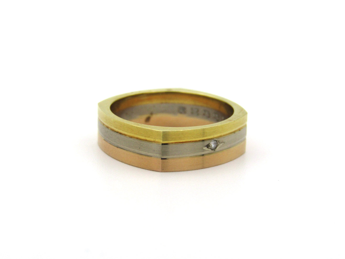 18K tri-colour gold diamond ring, circa 1970's.
