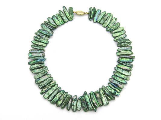 9K gold freshwater pearl necklace.