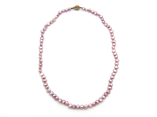 9K gold freshwater pearl necklace.