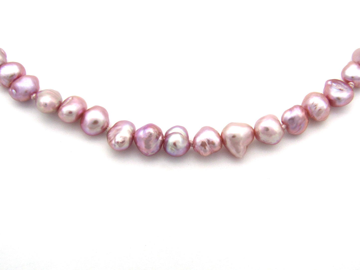 9K gold freshwater pearl necklace.