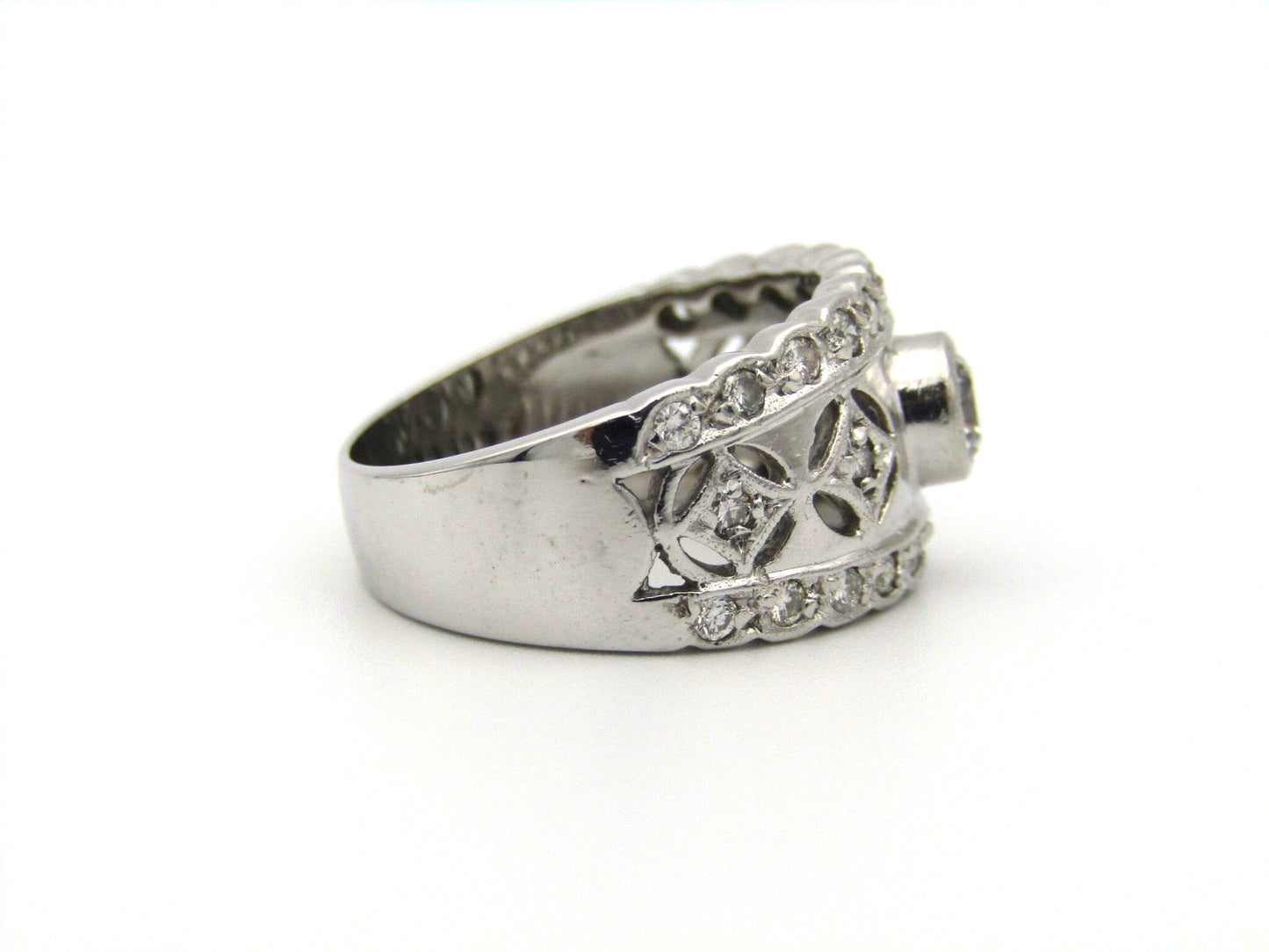 18kt gold diamond ring by Jenna Clifford.