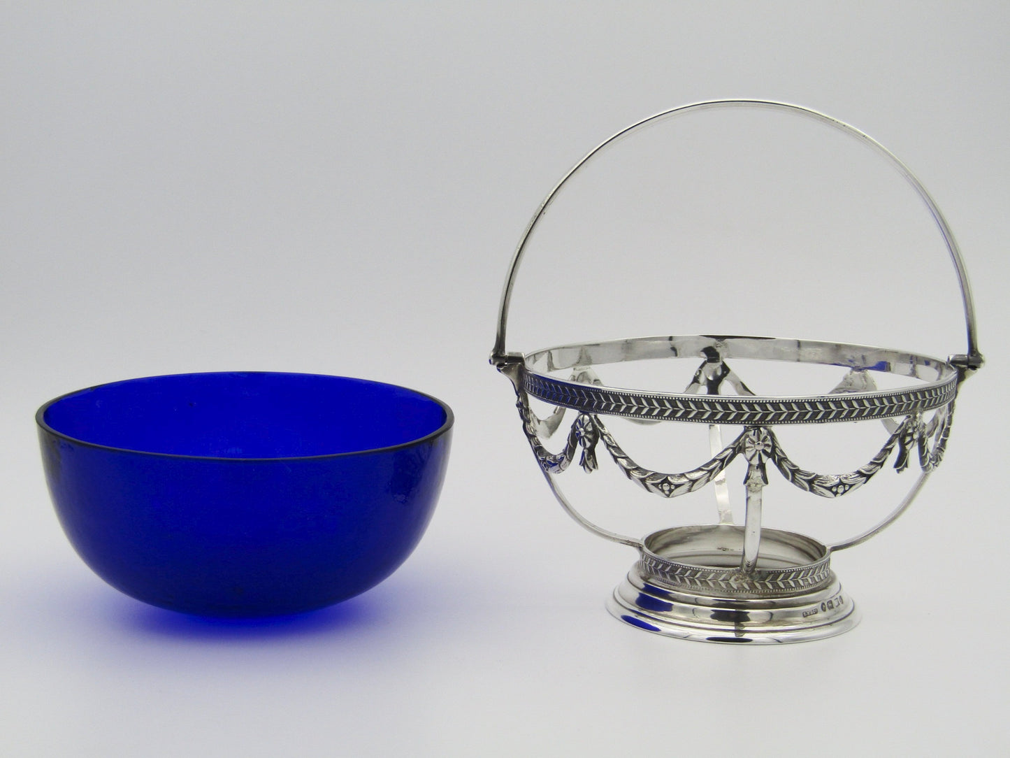 A Victorian silver sugar basket by Horace Woodward & Co., Birmingham, 1881.