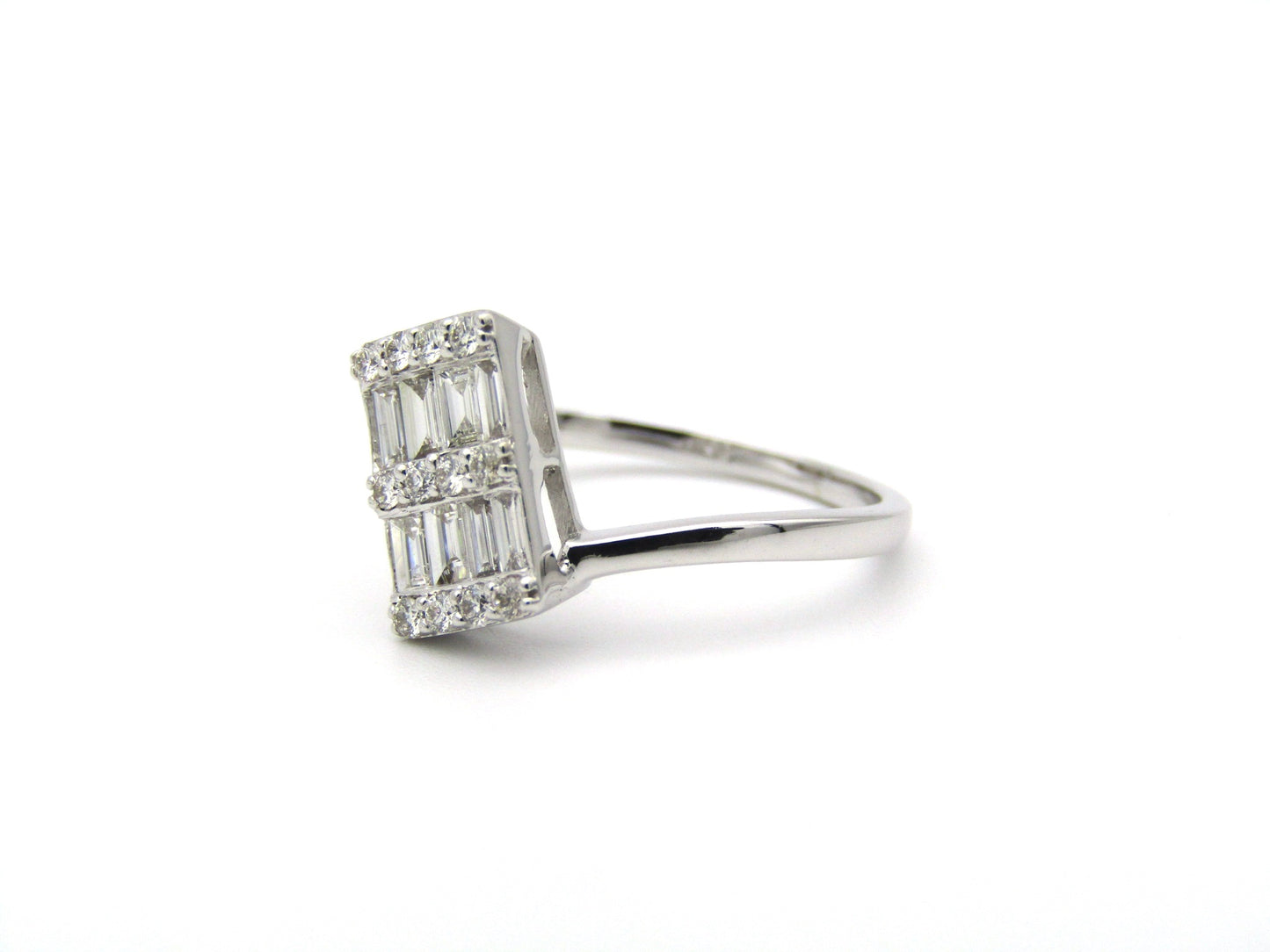 18K gold diamond ring.