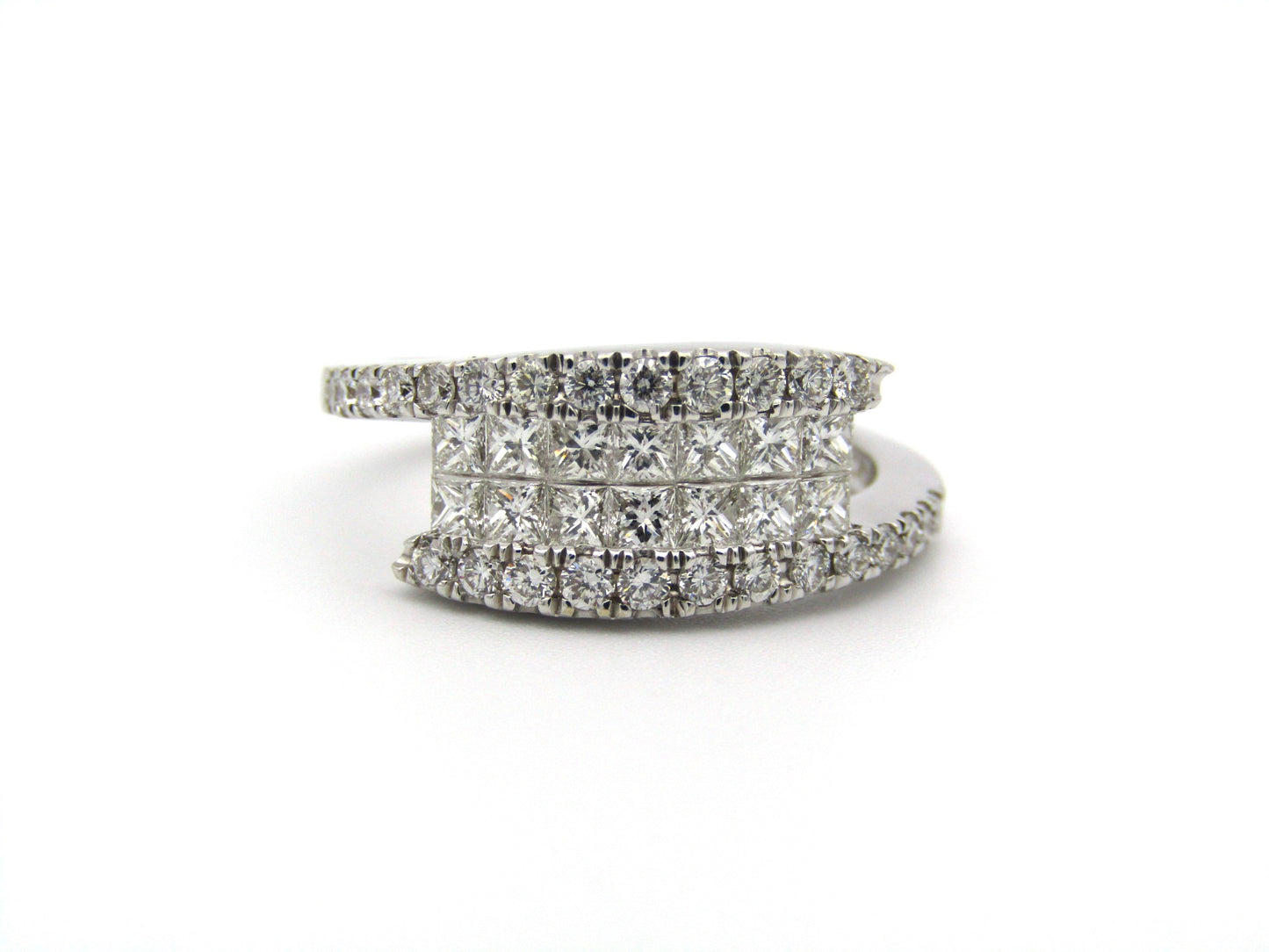 18K gold diamond ring.