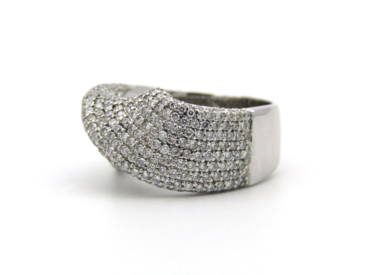 18K white gold diamond twist ring.