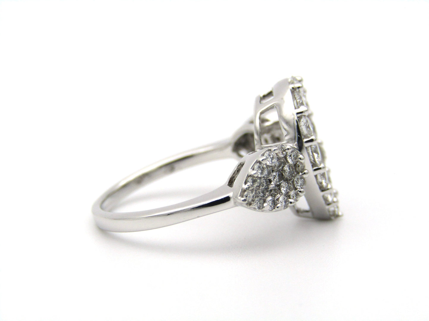 18K gold diamond cluster ring.