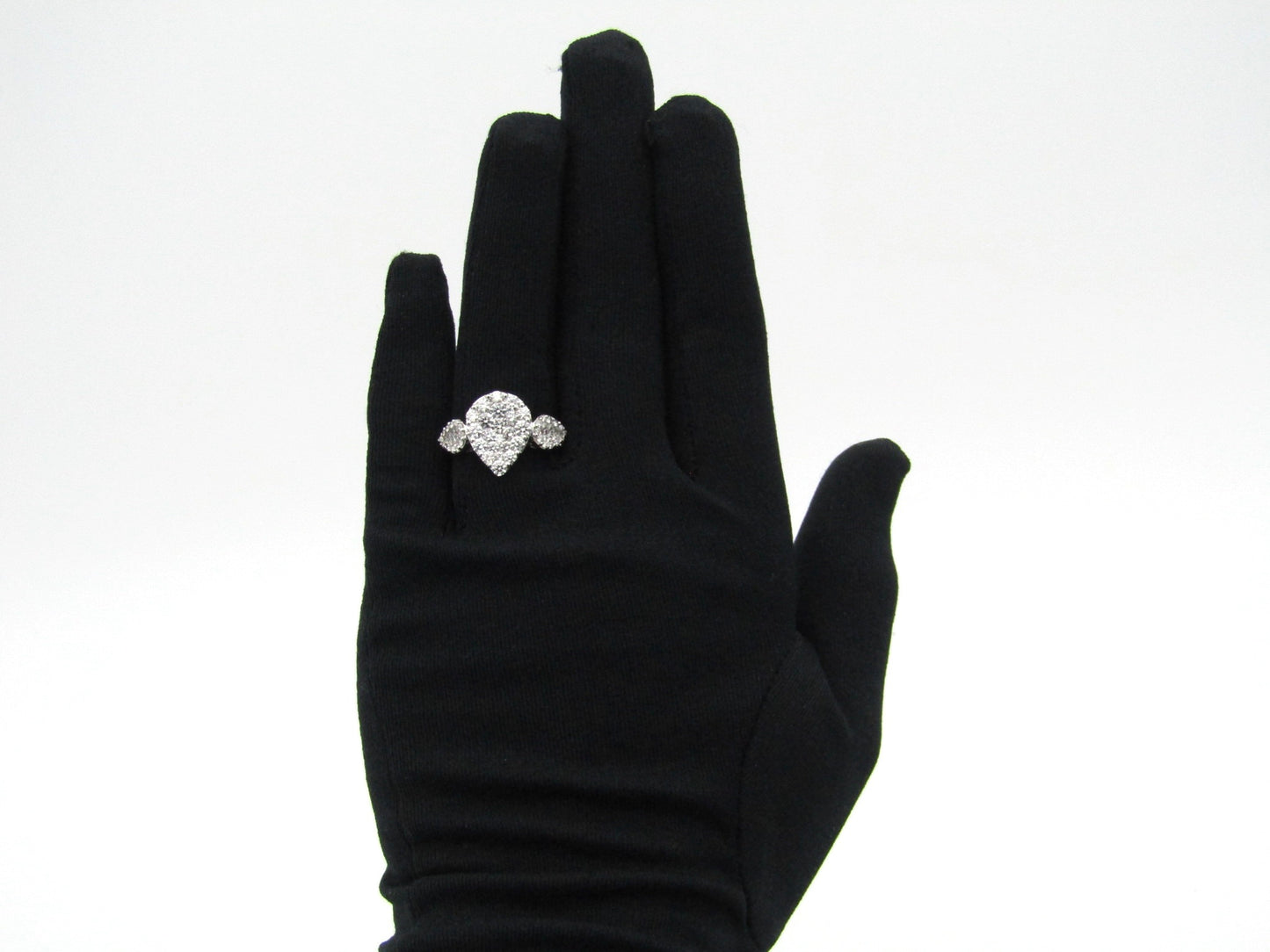 18K gold diamond cluster ring.