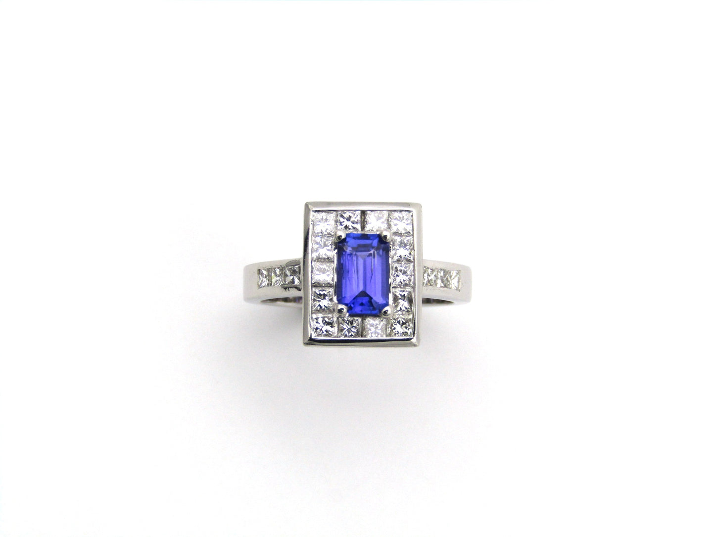 18K gold tanzanite and diamond ring.