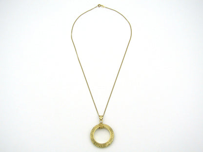 18K gold Versace style Greek key pattern pendant.