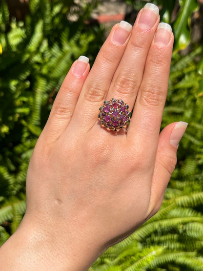 9K gold Vintage ruby ring, circa 1970's.