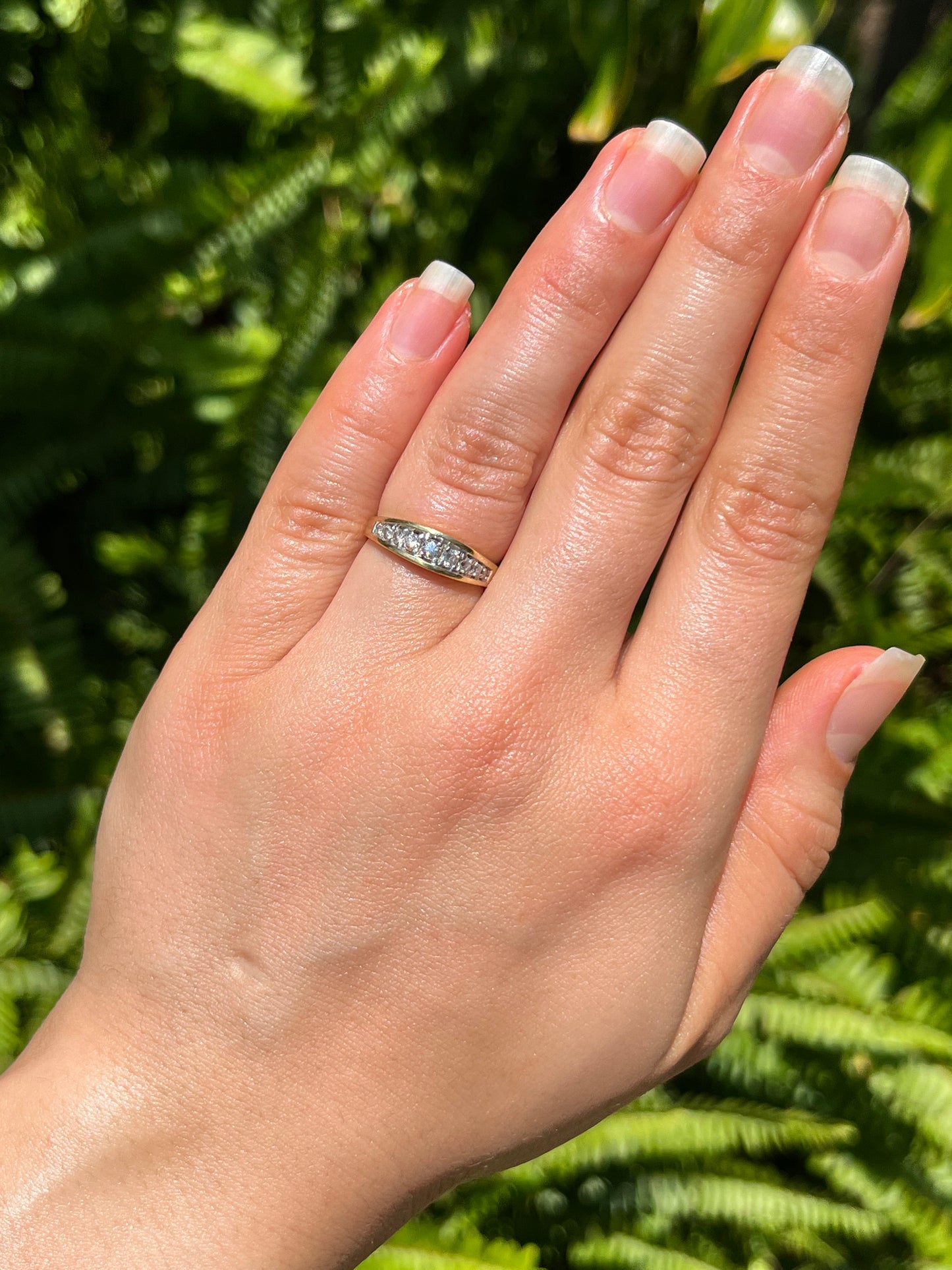 18K gold Vintage diamond ring, circa 1970's.