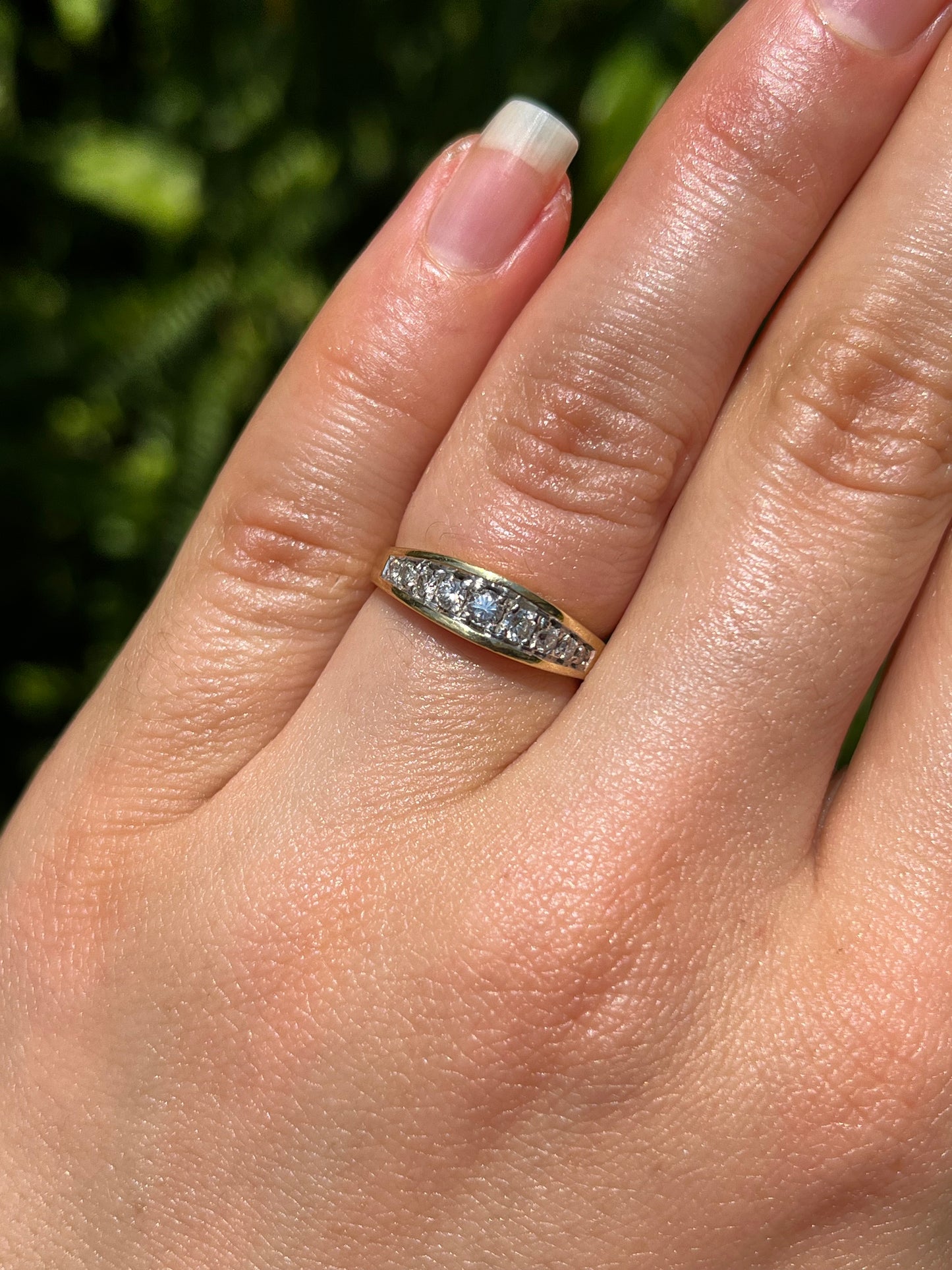 18K gold Vintage diamond ring, circa 1970's.