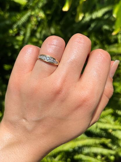 18K gold Vintage diamond ring, circa 1970's.