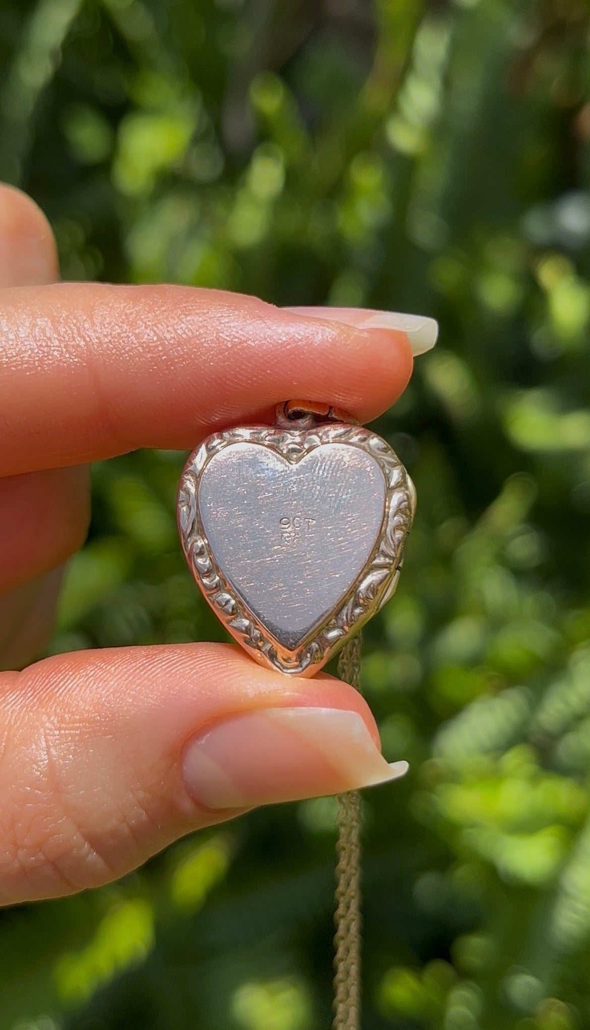 9K gold Edwardian heart locket, circa 1900.