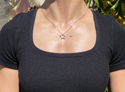 18K gold diamond star pendant, circa 1940's.