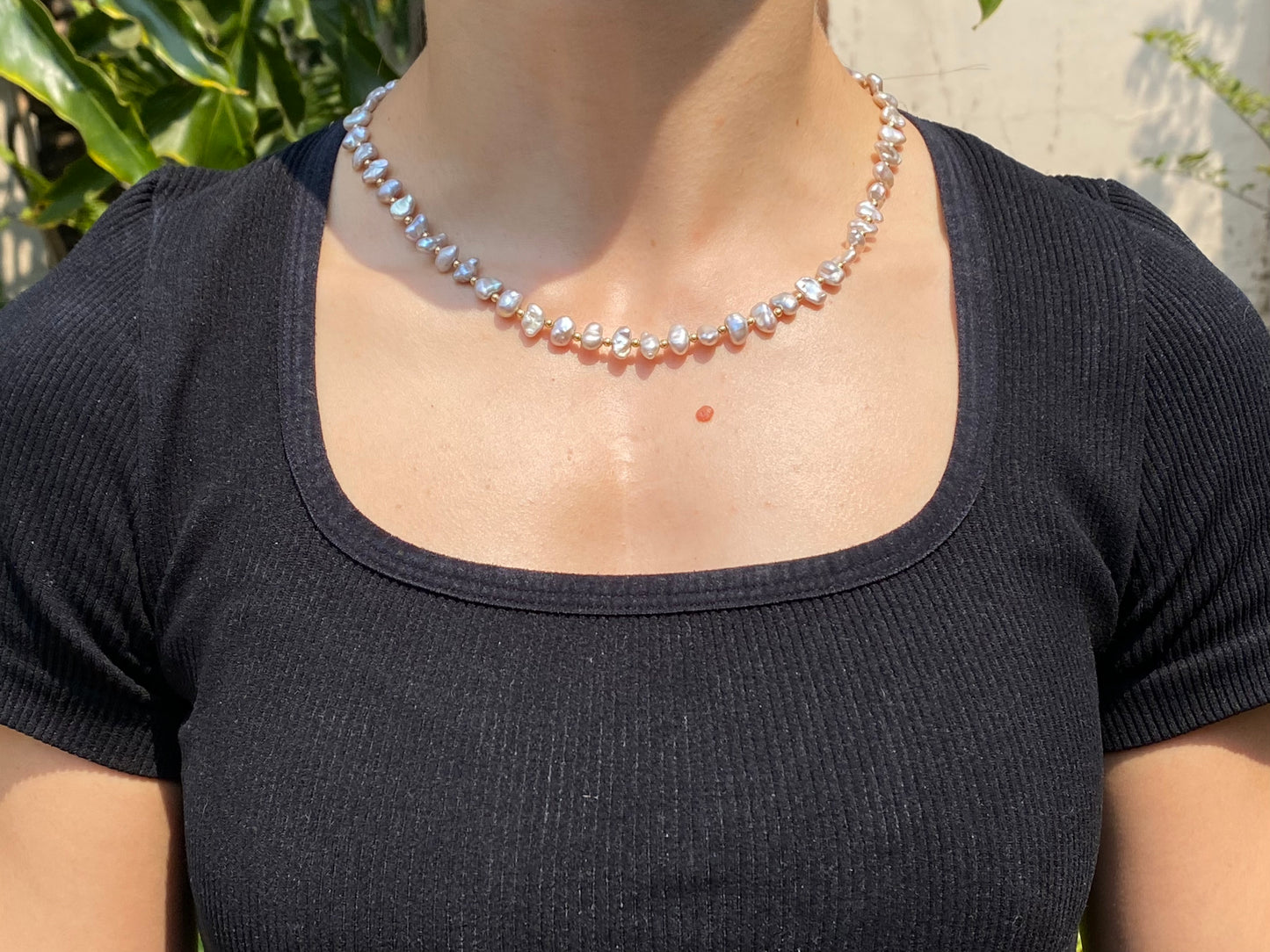 9K gold freshwater pearl necklace, circa 1970's.