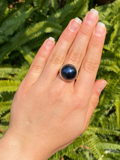 9K gold round mabé pearl ring, circa 1980's.