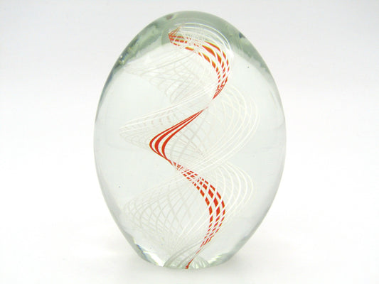 Murano Egg-shaped Art Glass paperweight, Circa 1970.