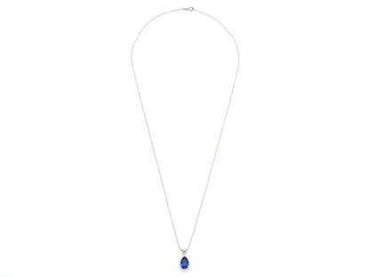 18K gold tanzanite pendant with 18K gold chain.