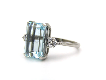 18K gold aquamarine and diamond ring, London, 1973.