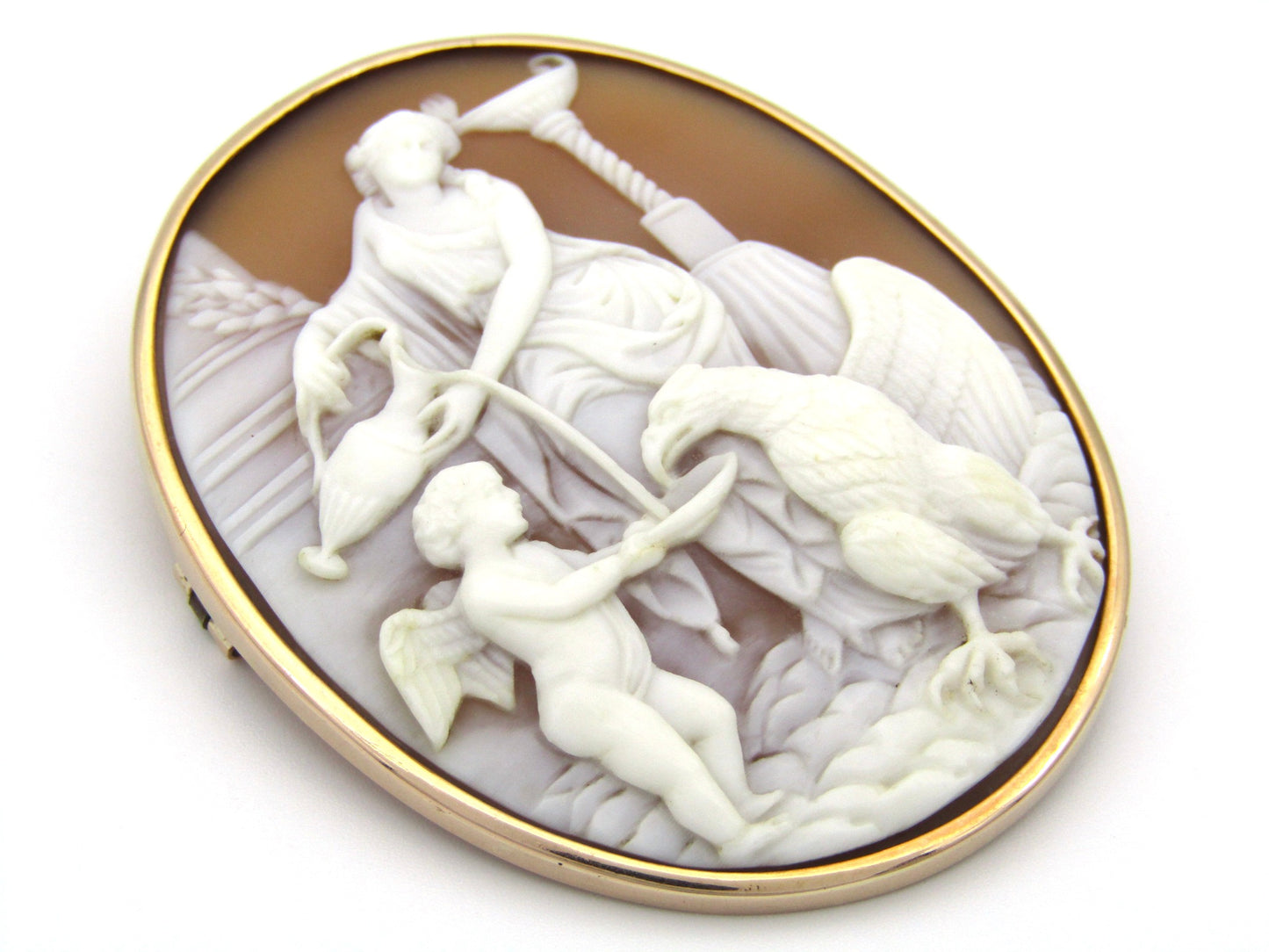 18K gold French conch shell cameo brooch, circa 1860.