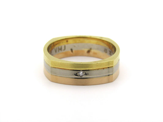 18K tri-colour gold diamond ring, circa 1970's.