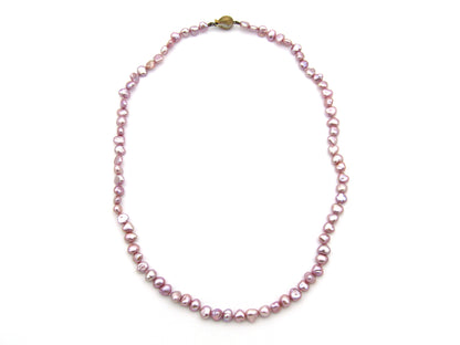 9K gold freshwater pearl necklace.