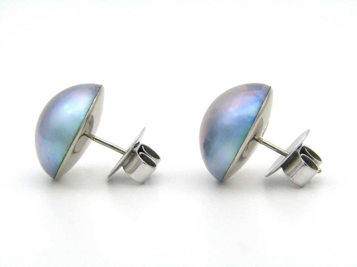 18K gold round mabé pearl stud earrings, circa 1980's.