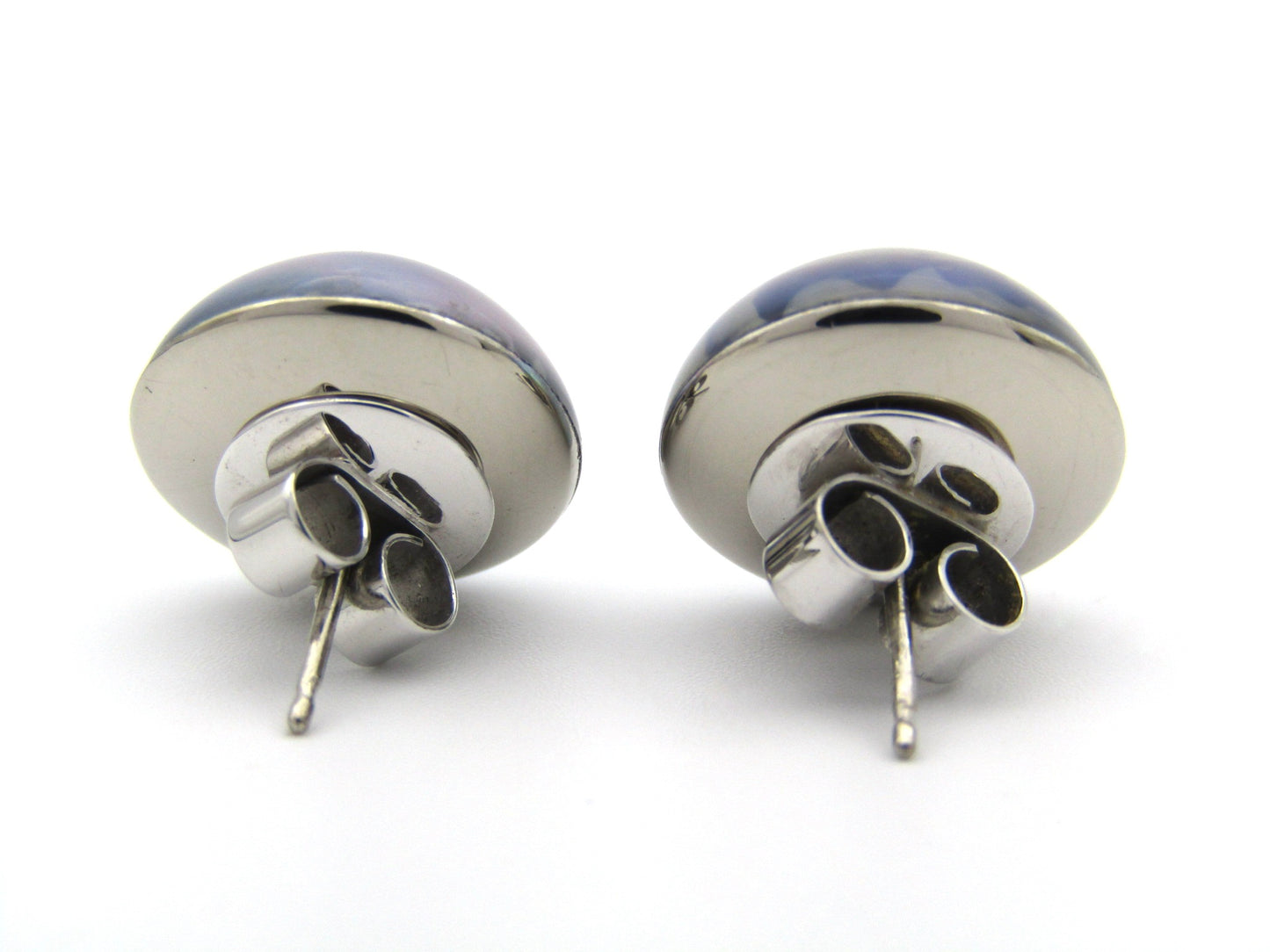 18K gold round mabé pearl stud earrings, circa 1980's.