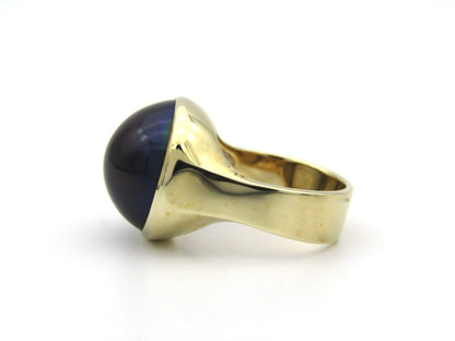9K gold round mabé pearl ring, circa 1980's.